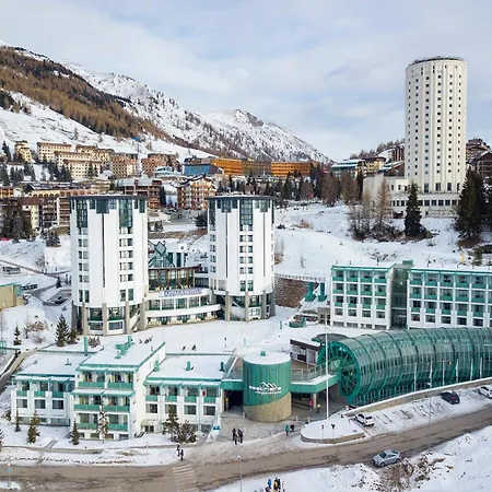 Genzianella In-ski Out 100m - Happy Апартаменты *